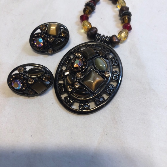 Beautiful Vintage Necklace with Clip on Earrings faux jewelled nickel tone - Picture 8 of 16